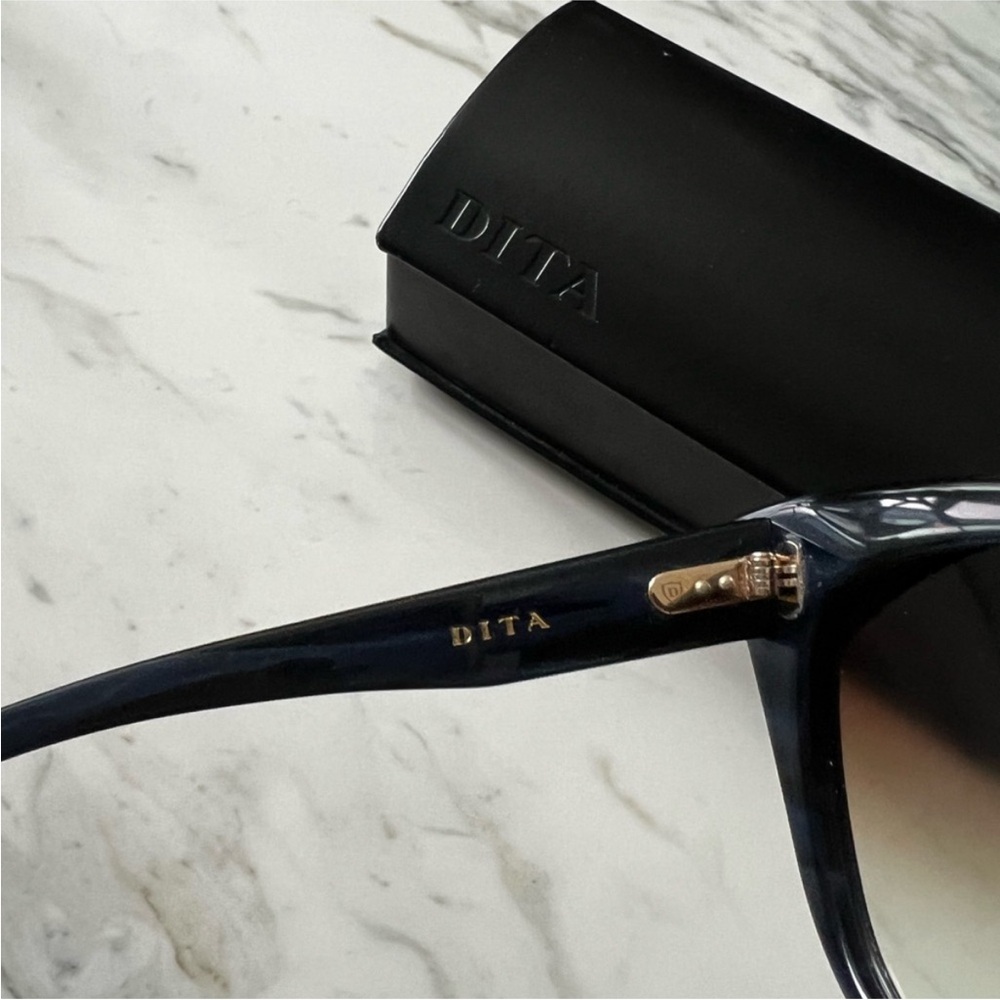 Dita Magnifique Cat Eye Sunglasses ๐ถ๏ธโจ - Picture 2 of 7